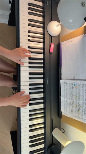 Joanna- Kim Larsen (Piano)