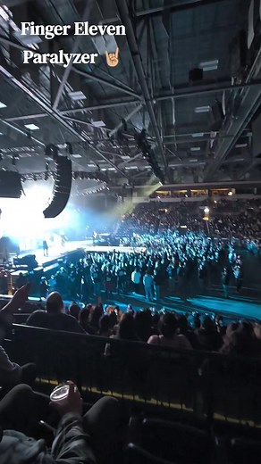 Finger Eleven — Paralyzer Live in St. John's, Newfoundland