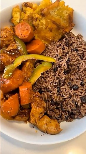 Authentic Haitian Rice & Black Peas Recipe 🇭🇹🫘 Flavorful & Easy! #HaitianCuisine #FoodLove
