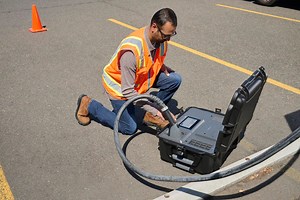 Fluke FEV500 Fast DC EV Charging Station Analyzer