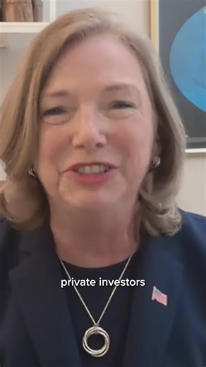 USA Rare Earth CEO Barbara Humpton spoke with Secretary of Commerce Howard Lutnick one month after taking the helm at the critical minerals startup, pitching its assets to the federal government. Humpton’s November 2025 conversation with Lutnick would ultimately lead to a proposed deal that will provide USA Rare Earth with about $1.6 billion in funding, subject to certain conditions, and a U.S. government equity stake in the company. Find the full details: cnb.cx/4sYtBeU | CNBC