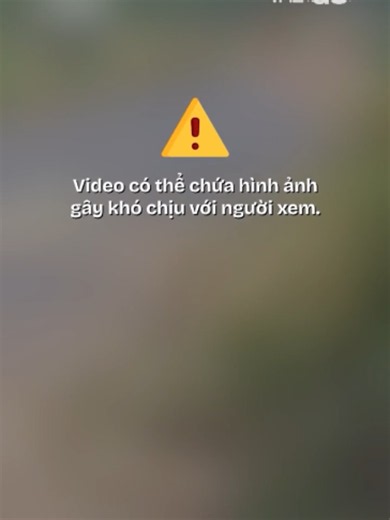 Mâu thuẫn sau tiệc nhậu, nam thanh niên lái ôtô tông bạn #vnexpress #vne #vnego #phapluat