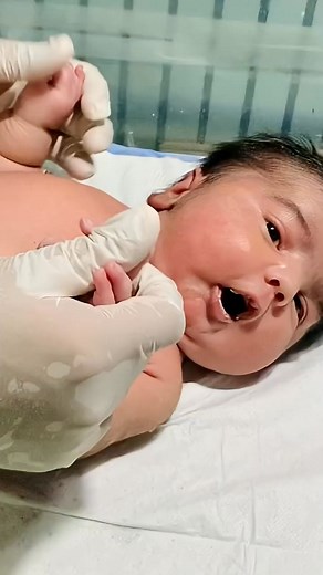 Muto Baby’s First Bottle — Cutest Feeding Ever #baby #newborn #cute #firstcry #nicubaby | Anoop Gautam