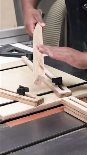 Setting up a wedgie sled for segmented turning.