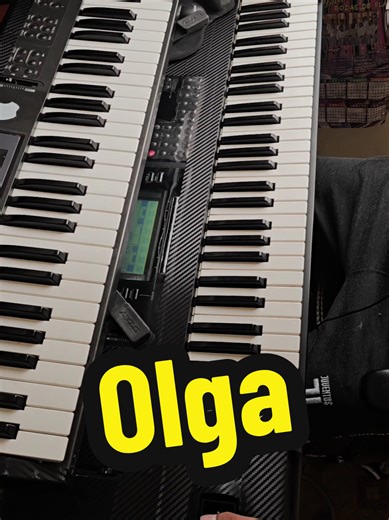 #cumbiaboliviana jugando con la T3, de tiempo. Enigma olga