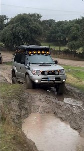 Toyota Land Cruiser 90 Tackles Deep Mud