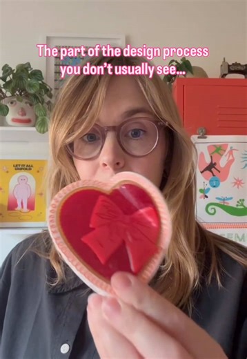 Designing the box of chocolates claw was one of those processes that evolved as we went 💌 Inspired by vintage Valentine’s details, lots of sketching, testing, tweaking, and trusting our gut until it finally felt just right. Always fun to share a little behind-the-scenes of how these pieces come to life! #artistsofinstagram #hairaccesories #womenownedsmallbusiness #clawclips