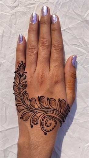 Easy & aesthetic mehandi design ||