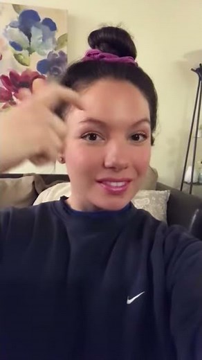 How to sign “DREAM” in American Sign Language (ASL)