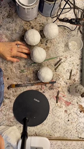 11K views · 90 reactions | Makings of primitive clay snowman heads. #primitive #VintageStyle #primitivesnowman #snowmandecor #vintagechristmas #clayart | Willow Heart Prims | Facebook