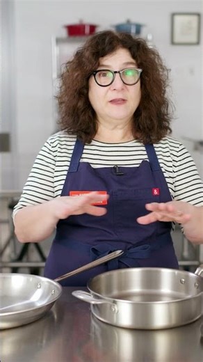 Skillet vs. Sauté Pan: What's the Difference? #Shorts