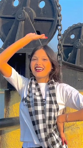 Laxmi Kumari on Instagram: "#😜❤️💫__________________🤟🥀🌈🌏👰____"