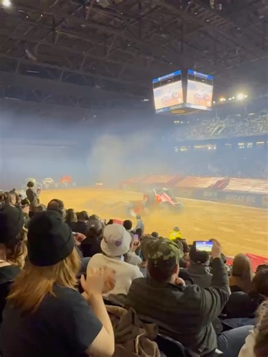 DMV Family Fun | Things to do with kids on Instagram: "🚚🔥 MONSTER JAM is coming to the DMV! 🔥🚚 Get ready for epic monster truck action in Baltimore & Washington, DC — perfect family fun with racing, freestyle, and high-flying thrills! 👨‍👩‍👧‍👦💥 📍 Baltimore – CFG Bank Arena 📅 January 16–18, 2026 ￼ 🕒 Shows include: • Fri 1/16 — 7:00 PM • Sat 1/17 — 1:00 PM & 7:00 PM • Sun 1/18 — 1:00 PM ￼ ✨ Plus Pit Party activities on Sat & Sun mornings (optional add-on)! ￼ 📍 Washington, DC – Capital