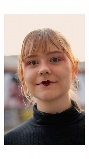 Berlin Beauty: Marisa’s Heart-Shaped Lips & Golden Glow #streetphotography #portraitshoot #portrait