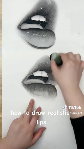 how to draw realistic lips 👩‍🎨 #foryou #fyp #pencildrawing #trending #arthacks #pencilart #hacks #viral #art #painting