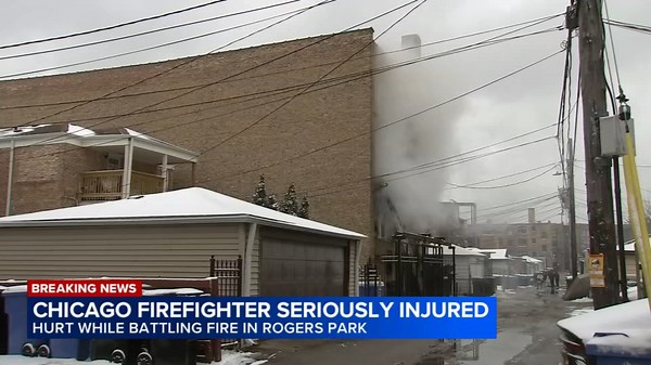 Chicago firefighter critically hurt in Rogers Park fire, CFD says