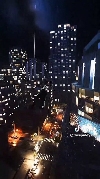 Amazing Web Swing in Spider-Man 2 Gameplay Highlights