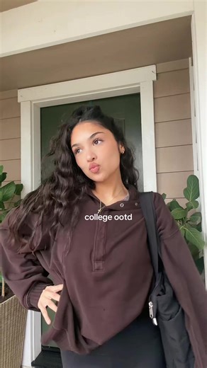 Cloudy College Outfit Ideas for Gloomy Days