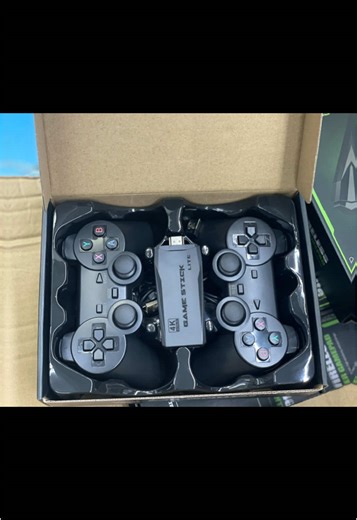 HDMI Game Stick: 1000 Games & Wireless Controllers