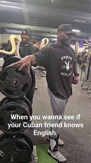 When people are scared snake 😭😭😭 #funny #snakeprank #prankvideo #funniest #sofunny #funnytiktok #funnymoments #fyp #trending