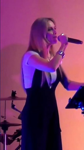 Με αεροπλάνα και βαπόρια (Δ. Σαββόπουλος) - Σαββέρια Μαργιολά #συναυλία #δράμα