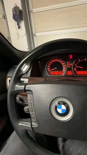 Exploring the BMW E65 730D Features and Performance