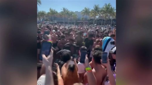 Video shows boxing match during spring break in Fort Lauderdale Beach