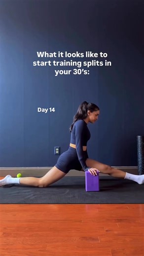 HOW TO DO THE SPLITS (AS A NOT-FLEXIBLE ADULT) 😵‍💫👇🏽 The first few weeks are the hardest. It’s like… tight/achy hips, shaky legs, soreness and pain, and feeling sooo not flexible and like it’s never gonna happen 😂 It’s figuring out your limits instead of trying to push past them. Getting a little stronger in positions that feel awkward and uncomfortable. Realizing that rest days actually make a difference (annoying but true, I’m always so eager to stretch again). Most days it doesn’t feel l