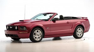 2008 Ford Mustang 2-door convertible