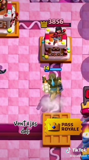 Siempre con ventajas🥴 #clashroyale #splashdoll #fypシ