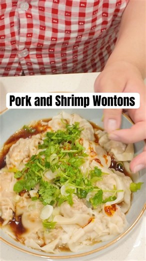 Pork and Shrimp Wontons #porkandshrimpwontons #wontons #chilioilwontons #dumplings #chinesefood