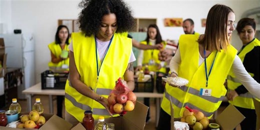 Moms trying to make ends meet are doing 'food bank hauls' to normalize accepting help