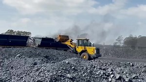 🚜Operators Training🚧 Coal Mining ⛏ Excavator R4500, TLB R3500, Front End Loader R4000, Dump Truck (ADT) R4500, 777 R5500, Grader R5000, LHD/ Scoop R5000, Forklift R800, Cranes, etc Free Accommodation & Job Assistance Practical training for all operator courses Inbox your contact number, we will send you all our courses and prices Contact Debra, Xoli & Nox Mobile 📞 073 796 8778/ 076 650 7007 Email 📧 info@petratraining.co.za WhatsApp 📲073 796 8778/ 076 650 7007 Office☎️ 011 039 4133 Website: 