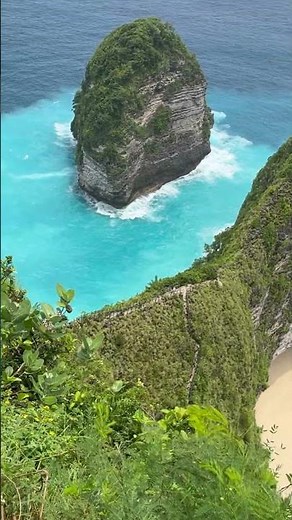 The best of Nusa Penida— Kelingking Beach, Broken Beach, Crystal Bay & Angel’s Billabong. 🌊 #Bali
