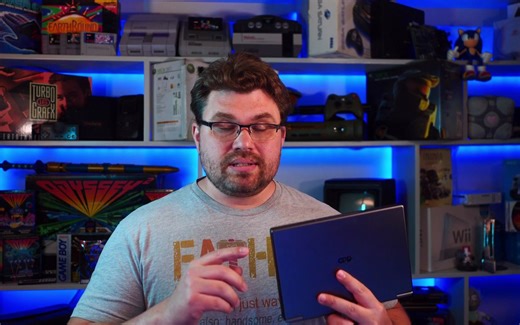 战神3 60帧！GPD Win Max 2 AMD 7840U 可以在掌上设备上实现全速 PS3 模拟！