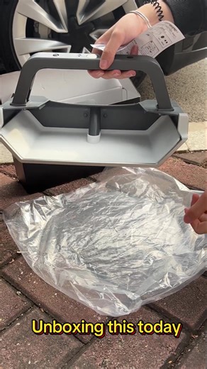 New delivery just dropped 📦 The fit is on point and the install was crazy easy. More space. Less mess. #caraccesories #tesla #teslajuniper #Klutchtech