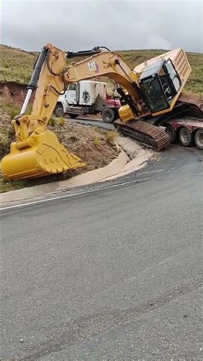 excavator operator training ||poclain machine chalana sikhe ? #automobile