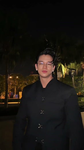 (S)TRONG "bơi" trong giai điệu cực cuốn của Swim #shorts