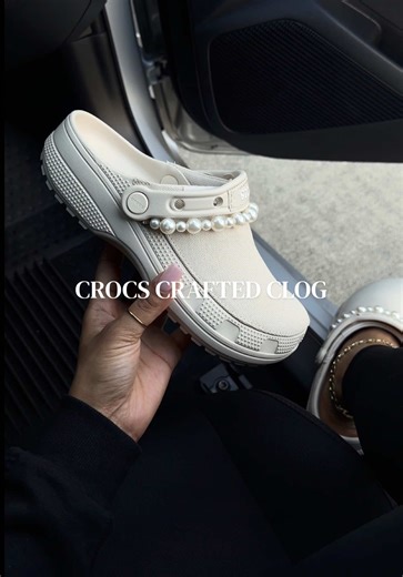 The milk chocolate color is also back in stock after so long! Don’t miss out #crocs #crocsgang #crocs4life #craftedclog #shoehead