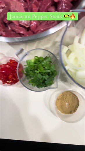 Jamaican Pepper Steak 🇯🇲🔥 Seasoned deep, cooked slow, and full of that island soul 👨🏾‍🍳✨ Some flavors don’t need words they speak for themselves. Drop 🌶️ if you can smell the flavor through the screen! #Foodie #Jamaica #FYP #creatorsearchinsights #Viral