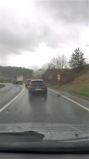 2007 Chrysler Sebring hard to keep a lid on Romanian roads with drivers asleep at the wheel...