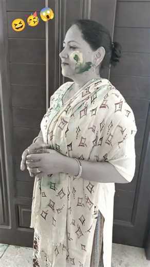 one of my old holi repost 😆🤭😱🥳 #new #shorts #trendingshorts #comedy #holispecial #manasvisharma #vir