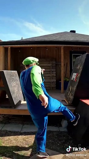 Super Luigi Triple Wall Jump Challenge