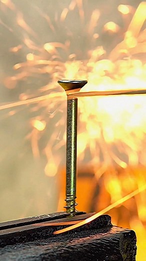 Toolstour Studio on Instagram: "DIY Mini Carving Chisel #woodcarving #carvingtools #diyatools #chisel #screwcrafts"