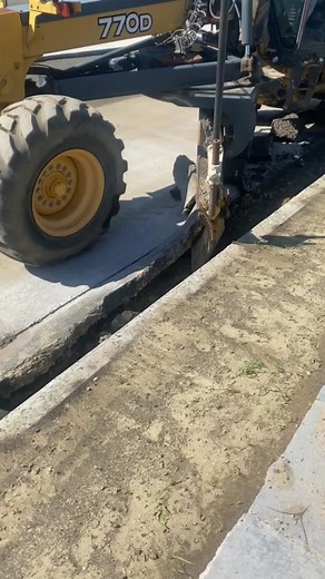 When the backhoe bucket is an 1” too wide #FlexEveryAngle #FlexEveryAngle #FlexEveryAngle #fyp #excavationlife #Johndeere