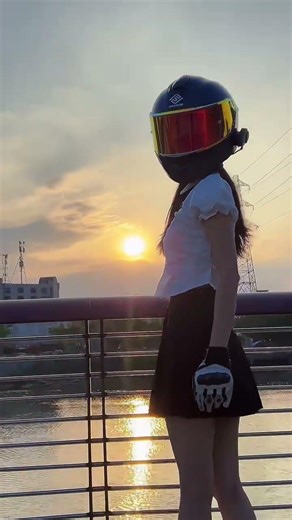 Random spot check: What motorcycles are motorcyclists riding? #Sai600 #Motorcycle #FemaleRider