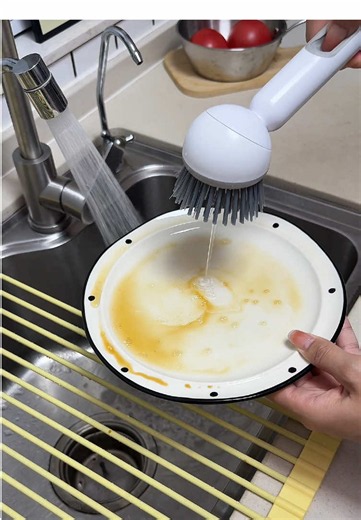 360° Spinning Dish Brush with Soap Dispenser and Long Handle