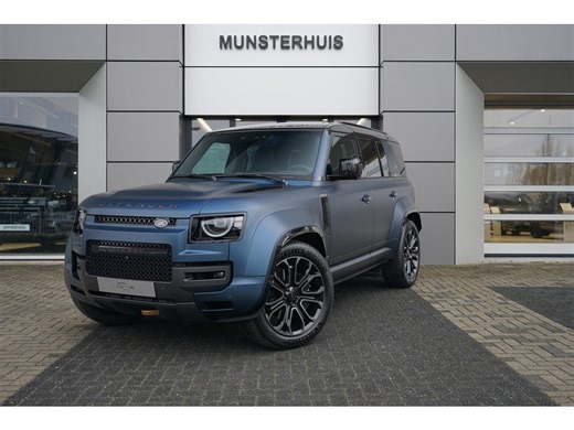 2026 Land Rover Defender - 110 4.4 P635 110 Octa