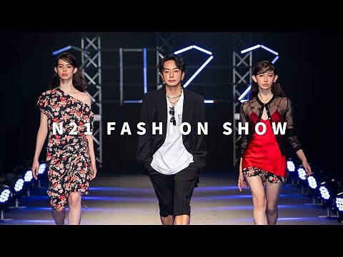 N21（ヌメロ ヴェントゥーノ）2023年春夏コレクション FASHION SHOW