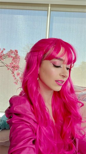 A little pink Descendants Pink inspired transformation for Halloween 👑#DescendantsPink #Halloween